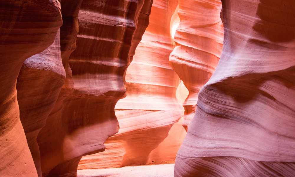 Exploring the Majestic Antelope Canyon: A Must-See on Your Antelope Canyon Tour from Las Vegas